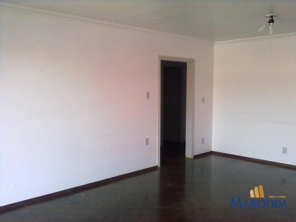 Apartamento com 90m², 3 dormitórios, Nao suíte, no bairro Centro em Marau