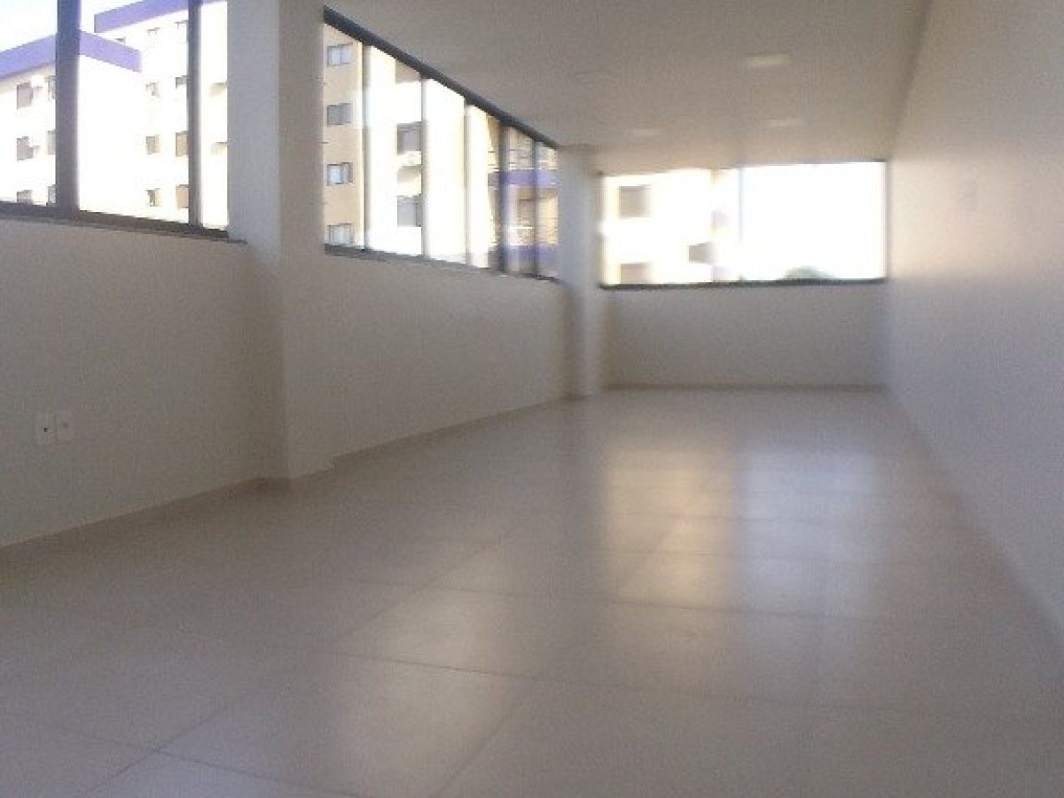 Salas/Conjuntos com 70m², Nao suíte, no bairro Bosque em Marau