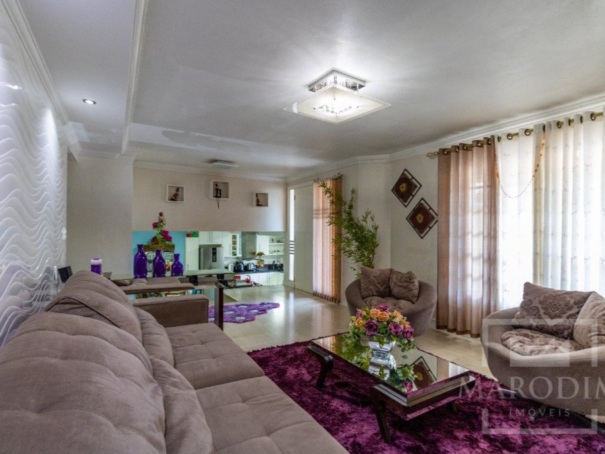 Casa com 222m², 3 dormitórios, Sim suíte, 3 vagas, no bairro Santa Isabel em Marau