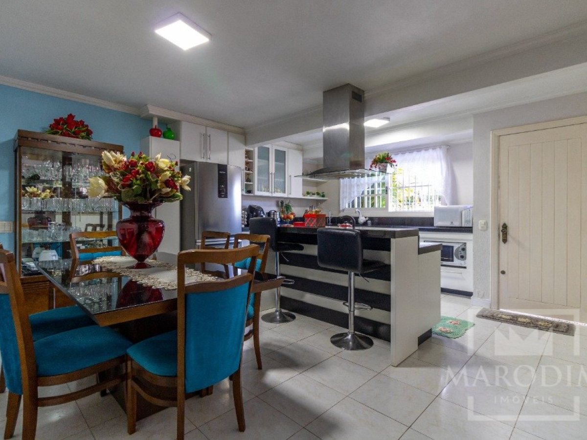 Casa com 222m², 3 dormitórios, Sim suíte, 3 vagas, no bairro Santa Isabel em Marau