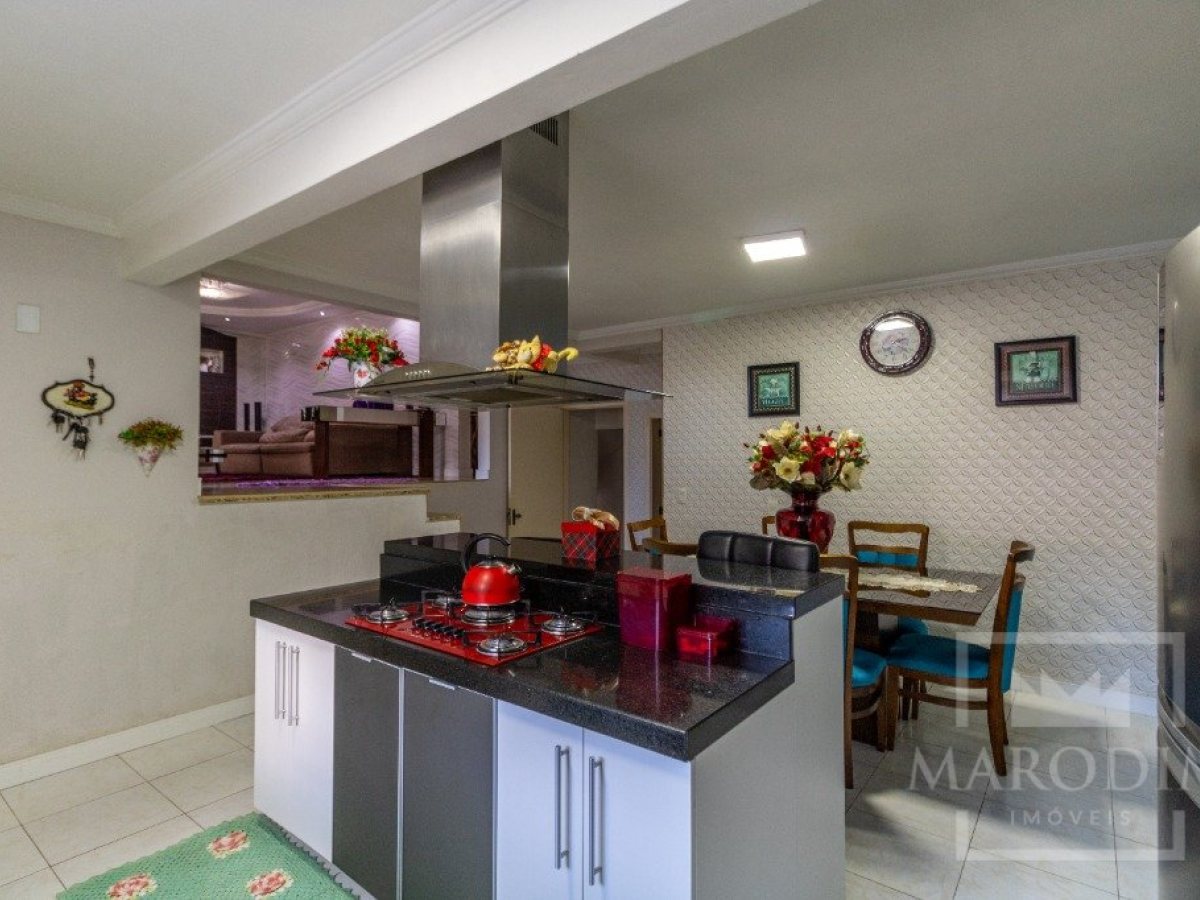 Casa com 222m², 3 dormitórios, Sim suíte, 3 vagas, no bairro Santa Isabel em Marau