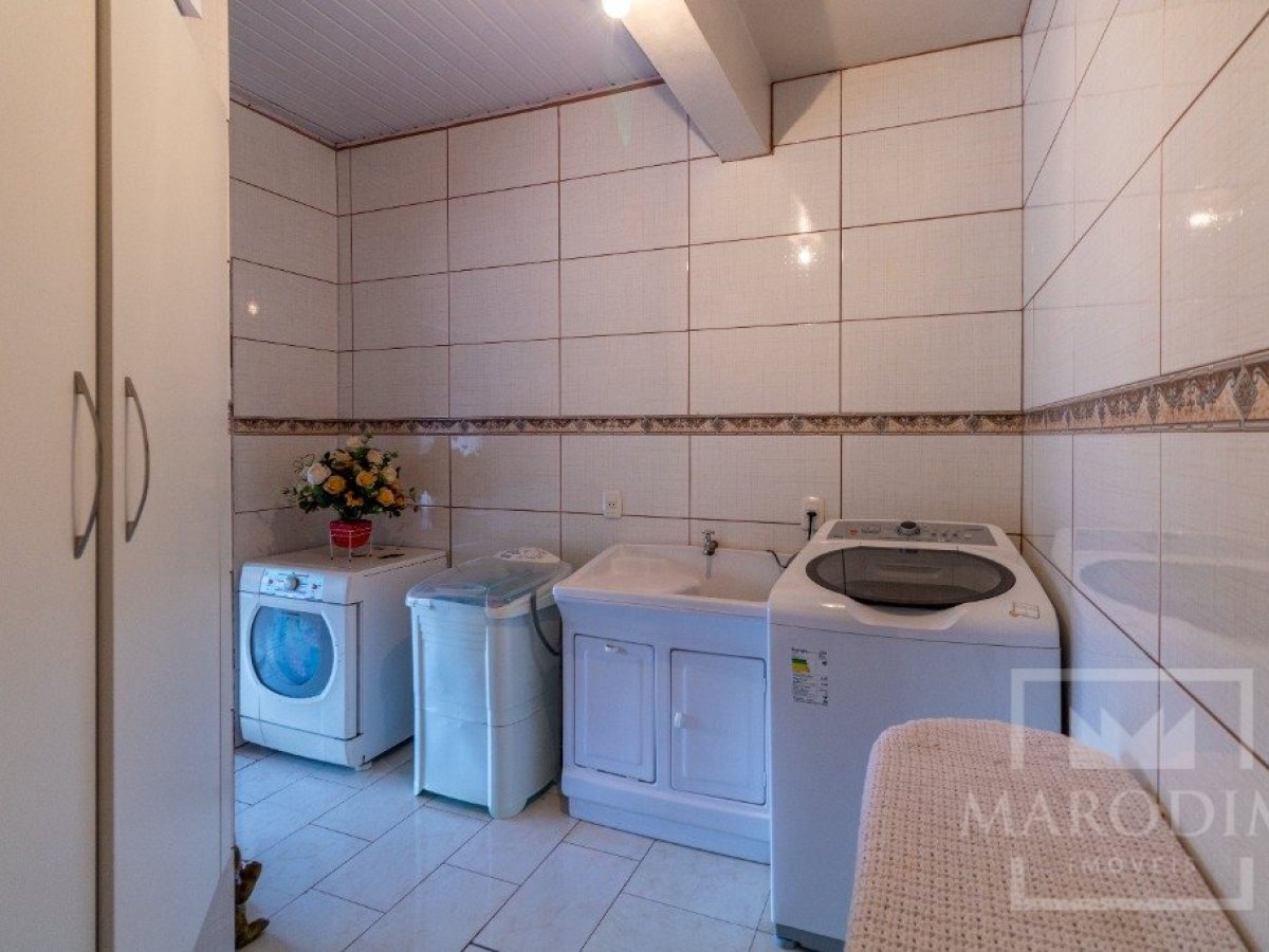 Casa com 222m², 3 dormitórios, Sim suíte, 3 vagas, no bairro Santa Isabel em Marau