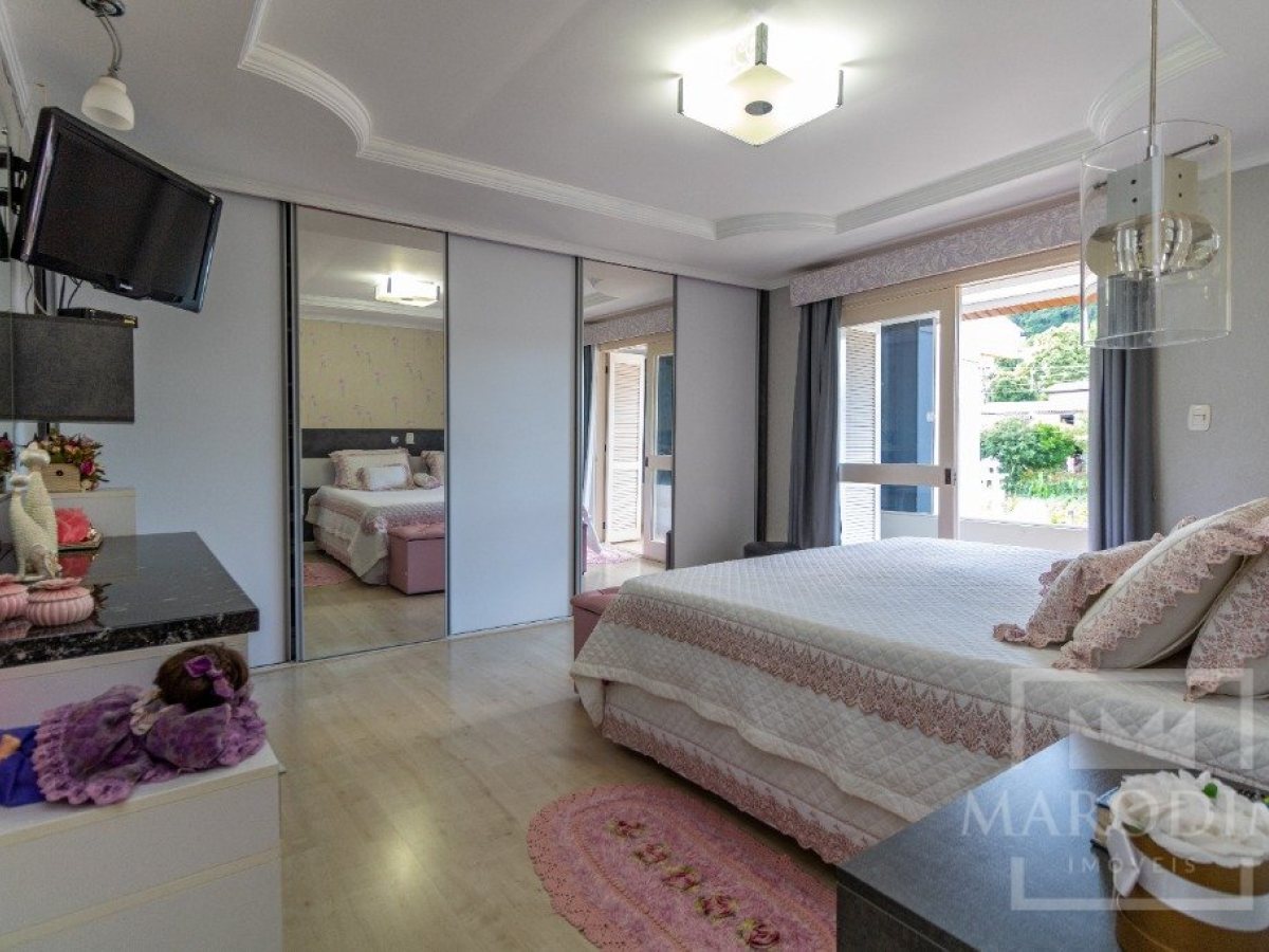 Casa com 222m², 3 dormitórios, Sim suíte, 3 vagas, no bairro Santa Isabel em Marau