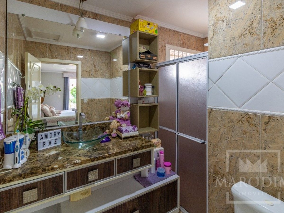 Casa com 222m², 3 dormitórios, Sim suíte, 3 vagas, no bairro Santa Isabel em Marau