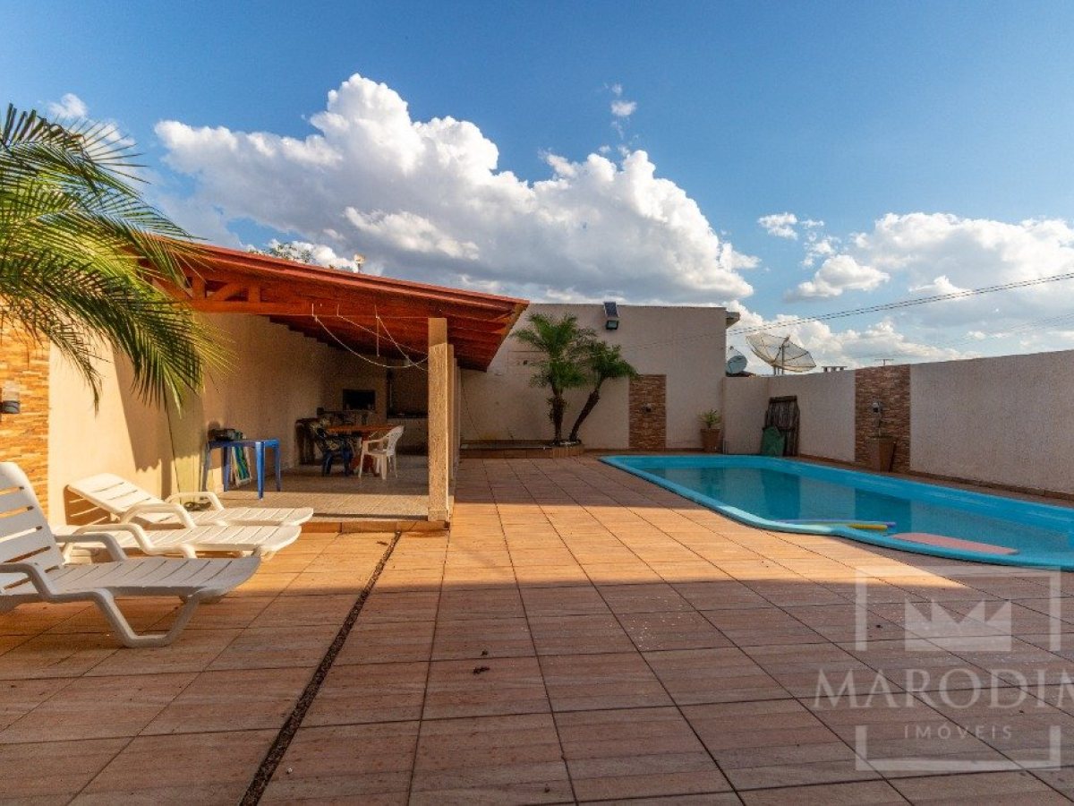 Casa com 222m², 3 dormitórios, Sim suíte, 3 vagas, no bairro Santa Isabel em Marau