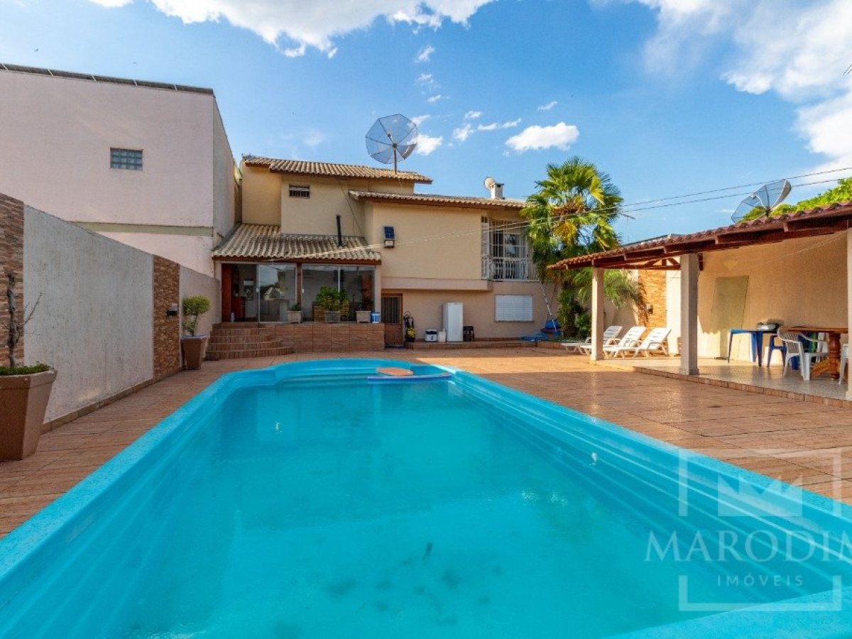 Casa com 222m², 3 dormitórios, Sim suíte, 3 vagas, no bairro Santa Isabel em Marau