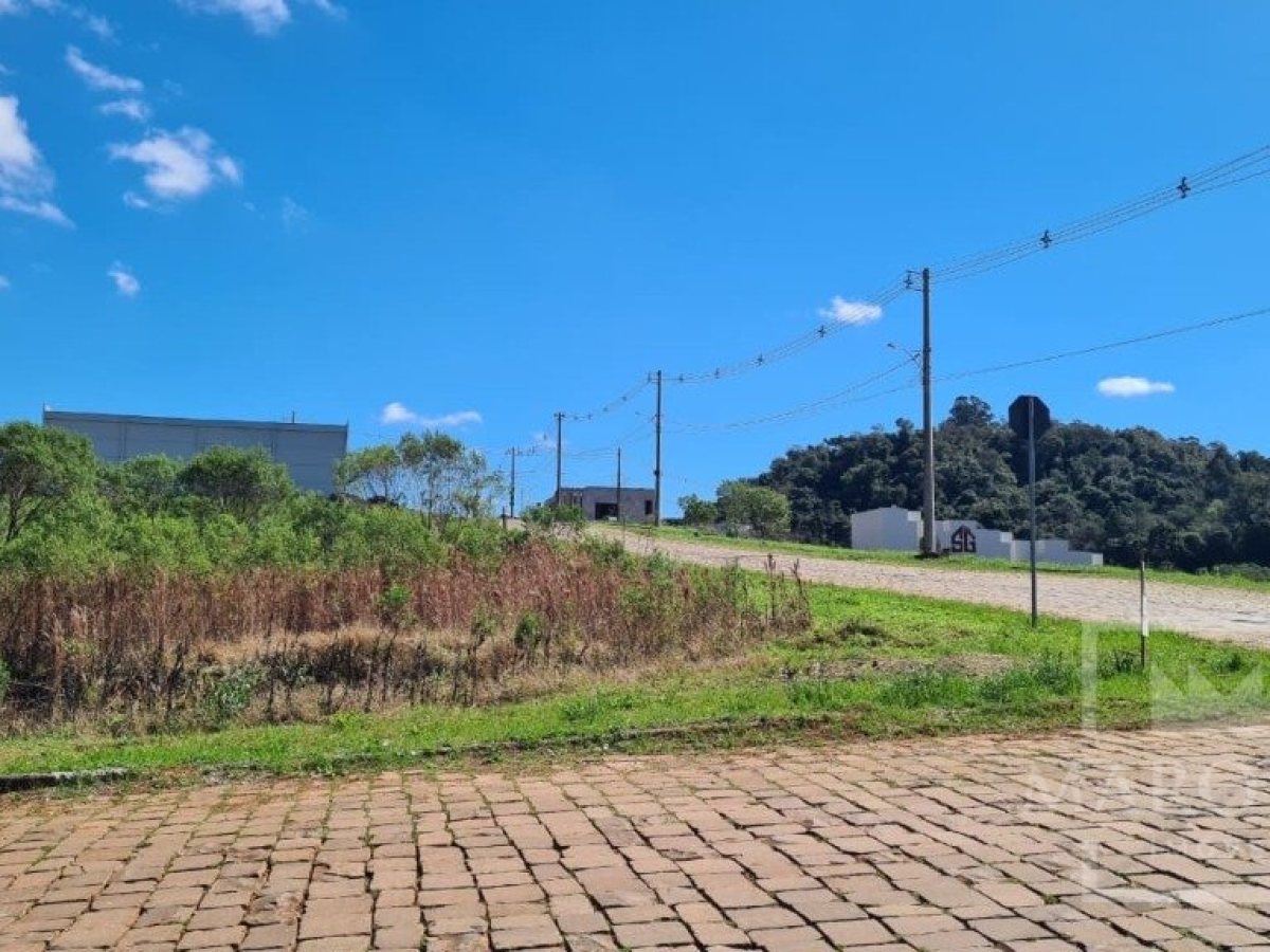 Terreno com 438m², Nao suíte, no bairro Loteamento de Rocco em Marau