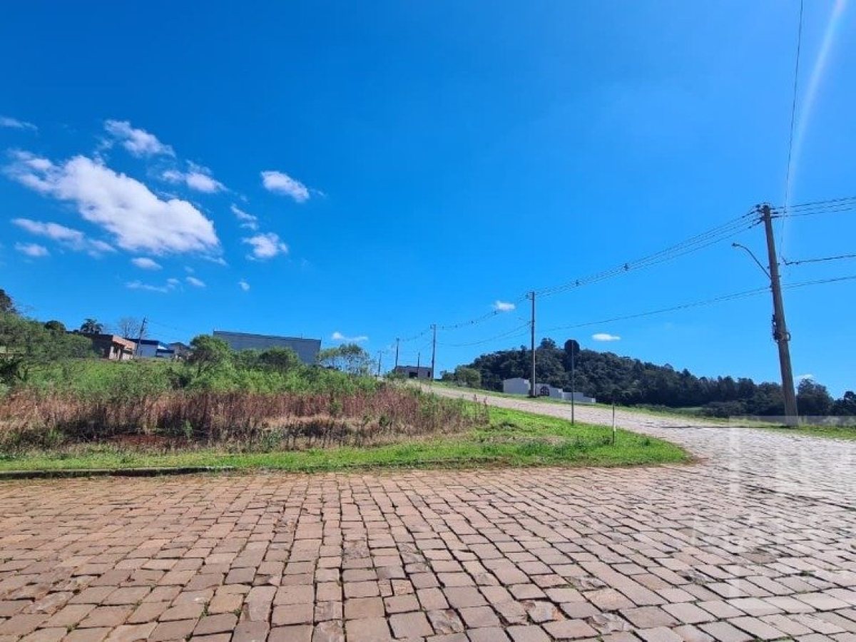 Terreno com 438m², Nao suíte, no bairro Loteamento de Rocco em Marau
