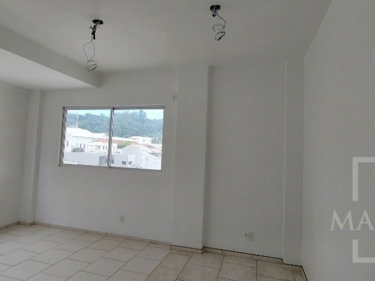Salas/Conjuntos com 62m², Nao suíte, no bairro Centro em Marau