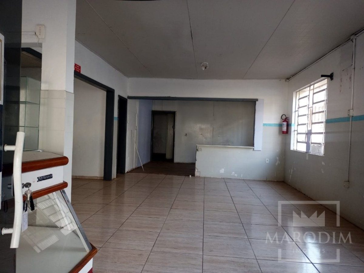 Salas/Conjuntos com 100m², Nao suíte, no bairro Centro em Marau