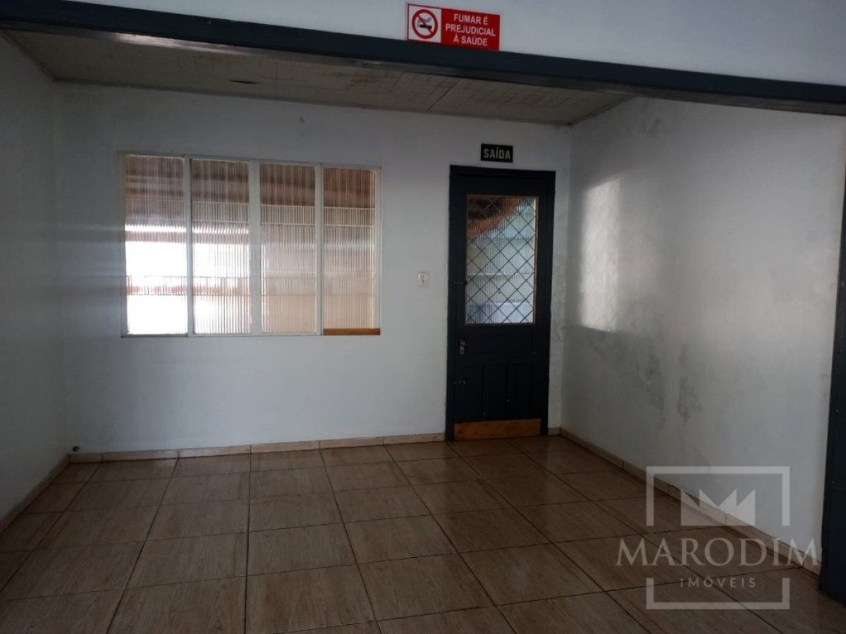 Salas/Conjuntos com 100m², Nao suíte, no bairro Centro em Marau