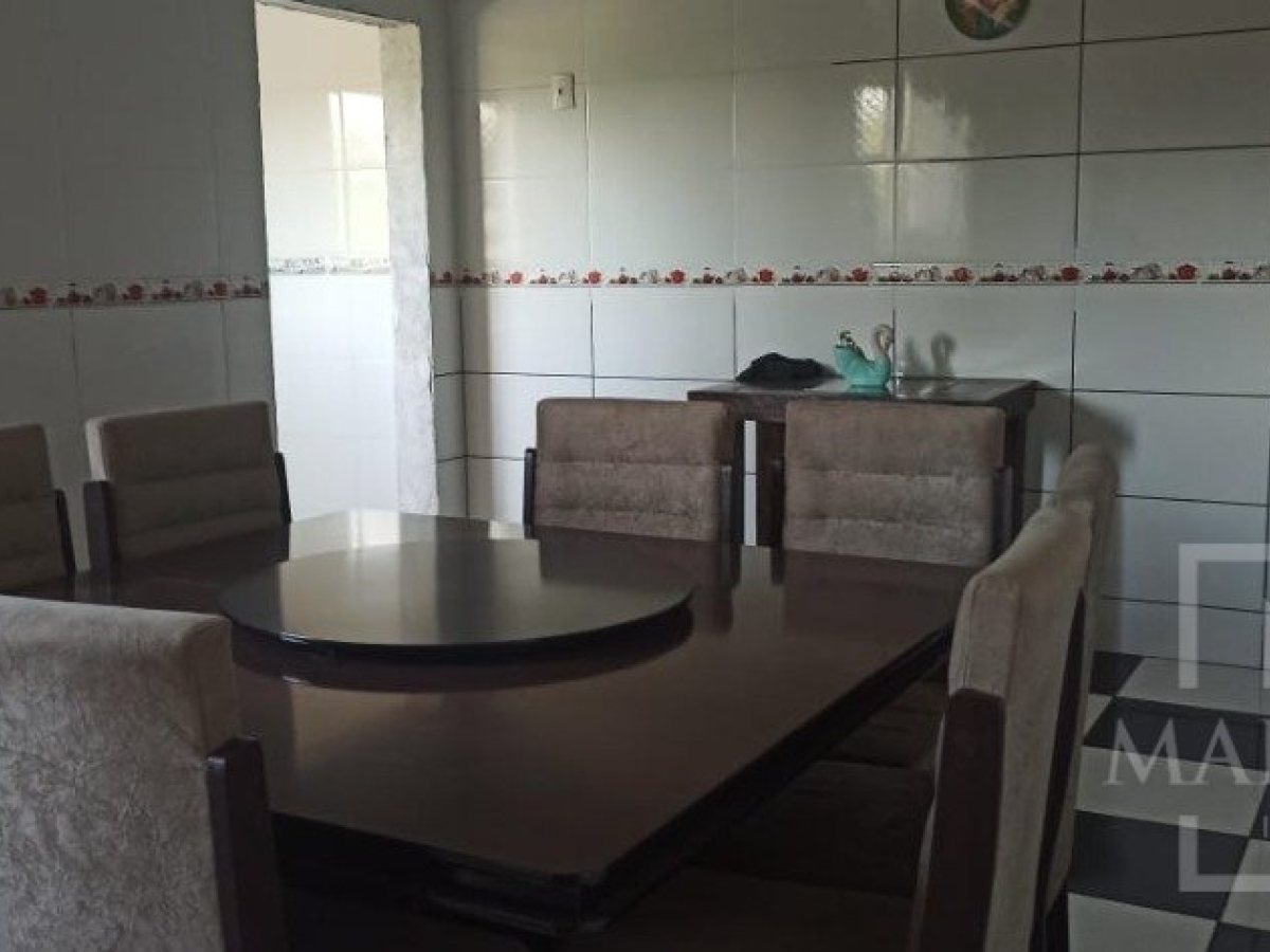 Casa com 296m², 4 dormitórios, Sim suíte, 2 vagas, no bairro Borges de Medeiros em Marau