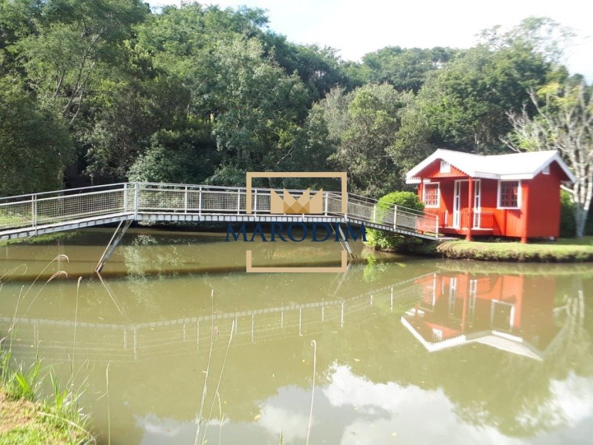 Chácara com 150m², 2 dormitórios, Nao suíte, 2 vagas, no bairro Interior em Marau