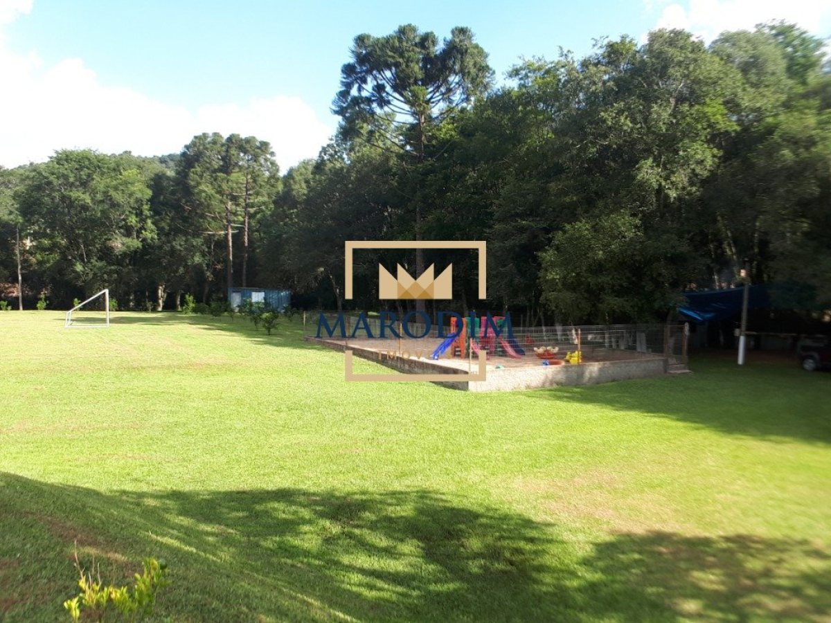 Chácara com 150m², 2 dormitórios, Nao suíte, 2 vagas, no bairro Interior em Marau