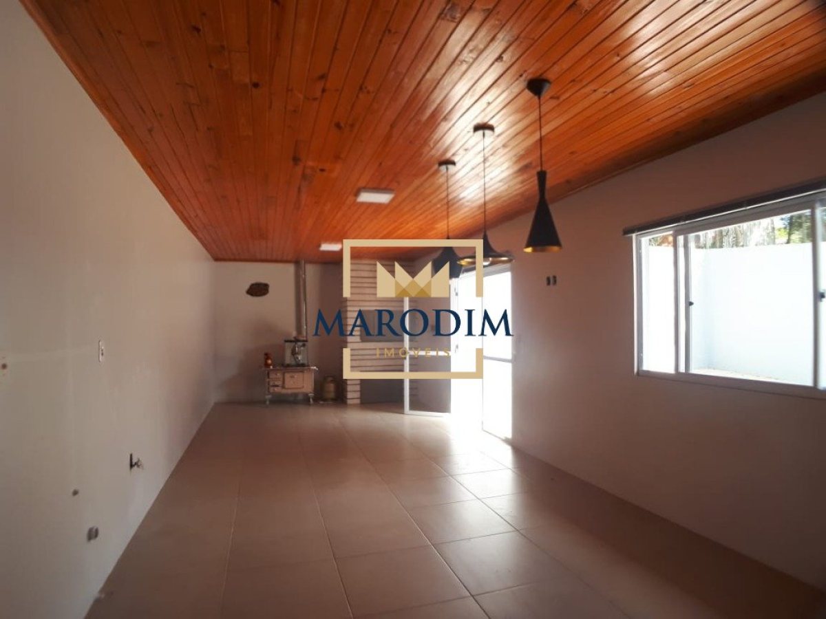 Casa com 329m², 3 dormitórios, Nao suíte, 2 vagas, no bairro Santa Helena em Marau