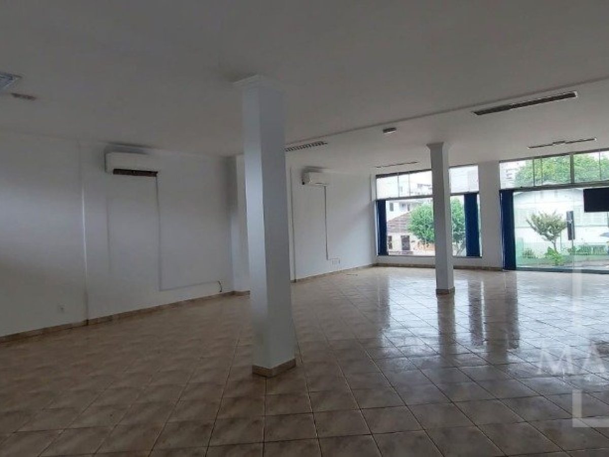 Salas/Conjuntos com 130m², Nao suíte, no bairro Centro em Marau