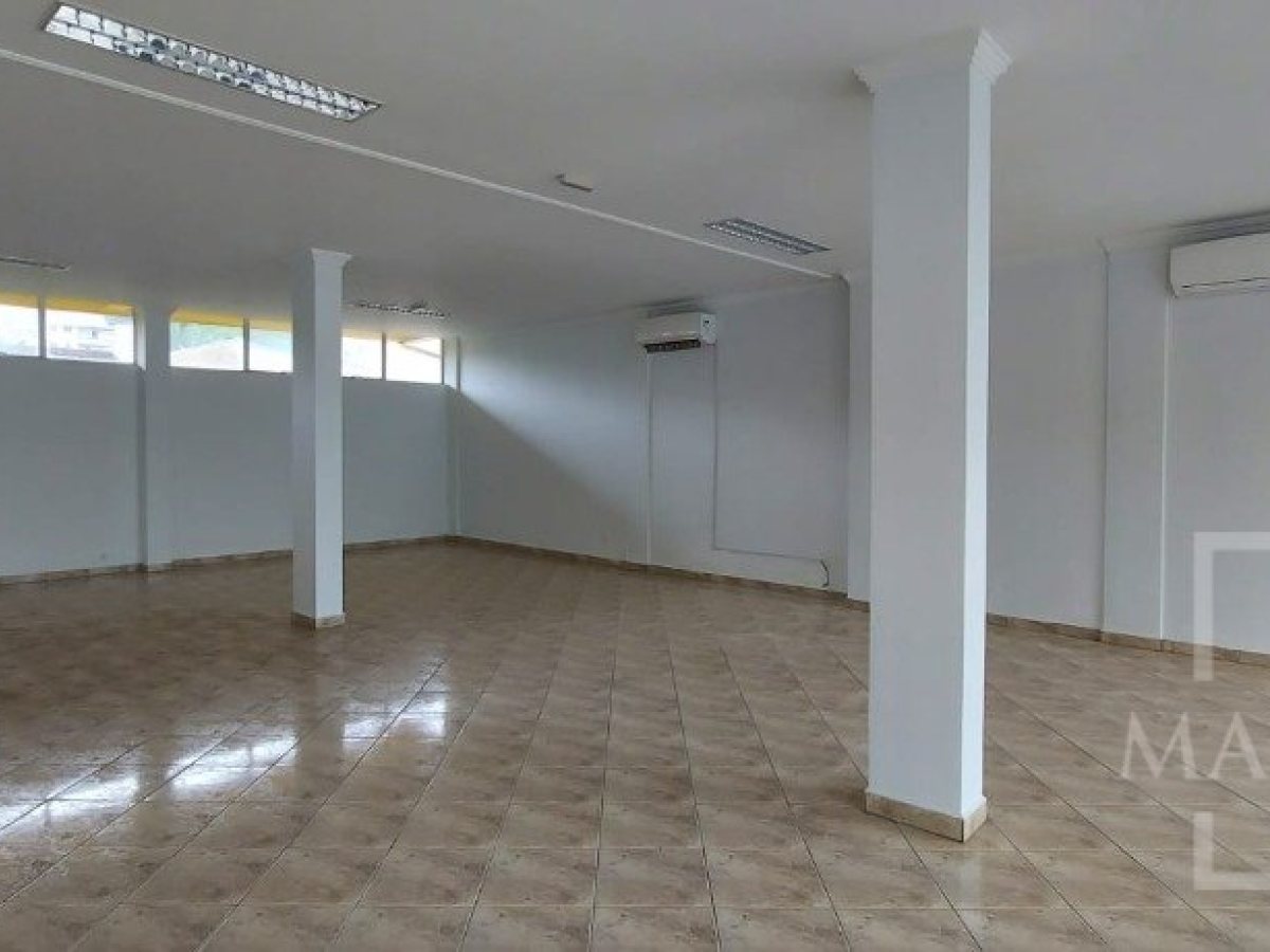 Salas/Conjuntos com 130m², Nao suíte, no bairro Centro em Marau