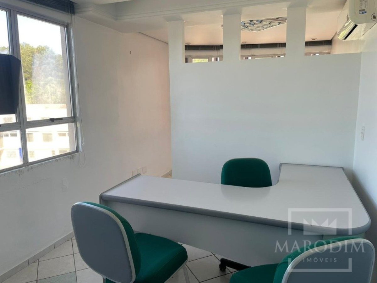 Salas/Conjuntos com 90m², Nao suíte, no bairro Centro em Marau