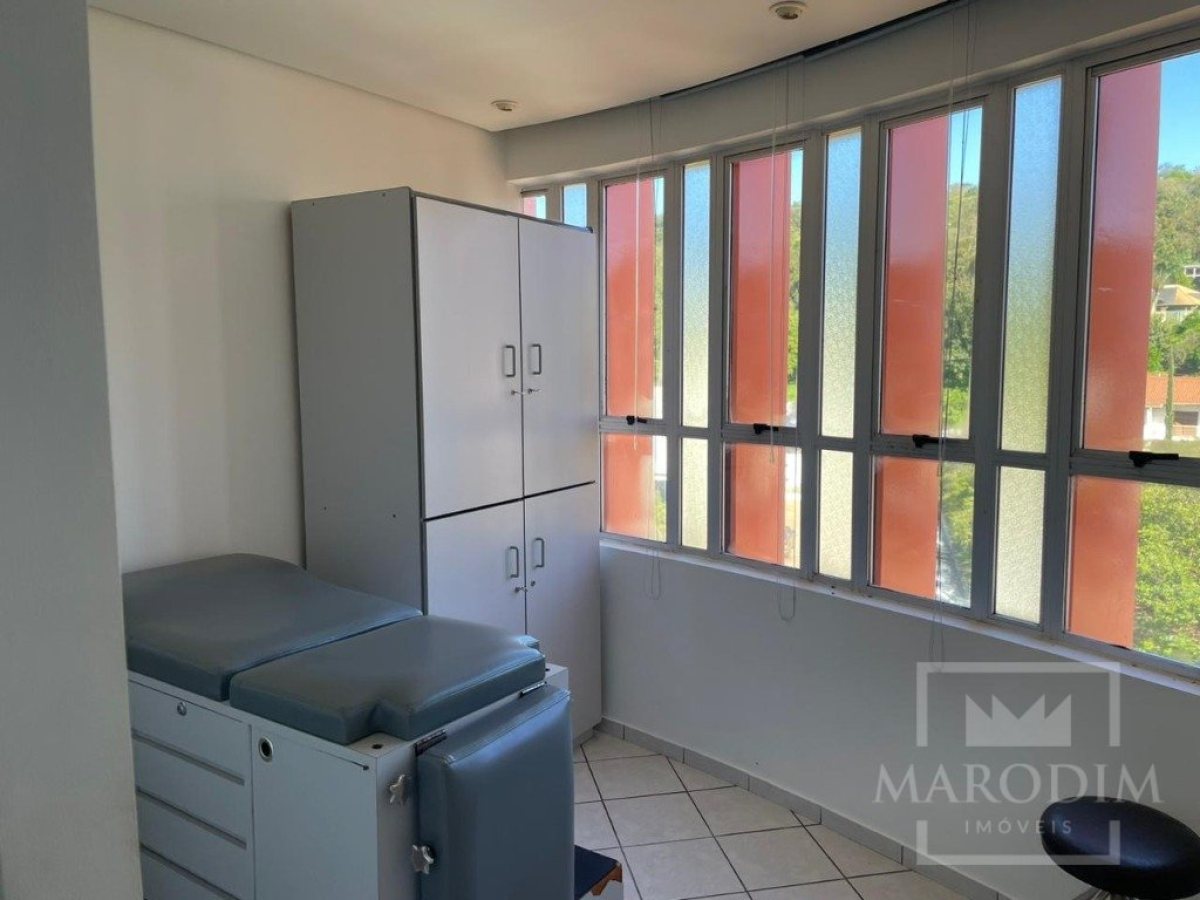 Salas/Conjuntos com 90m², Nao suíte, no bairro Centro em Marau