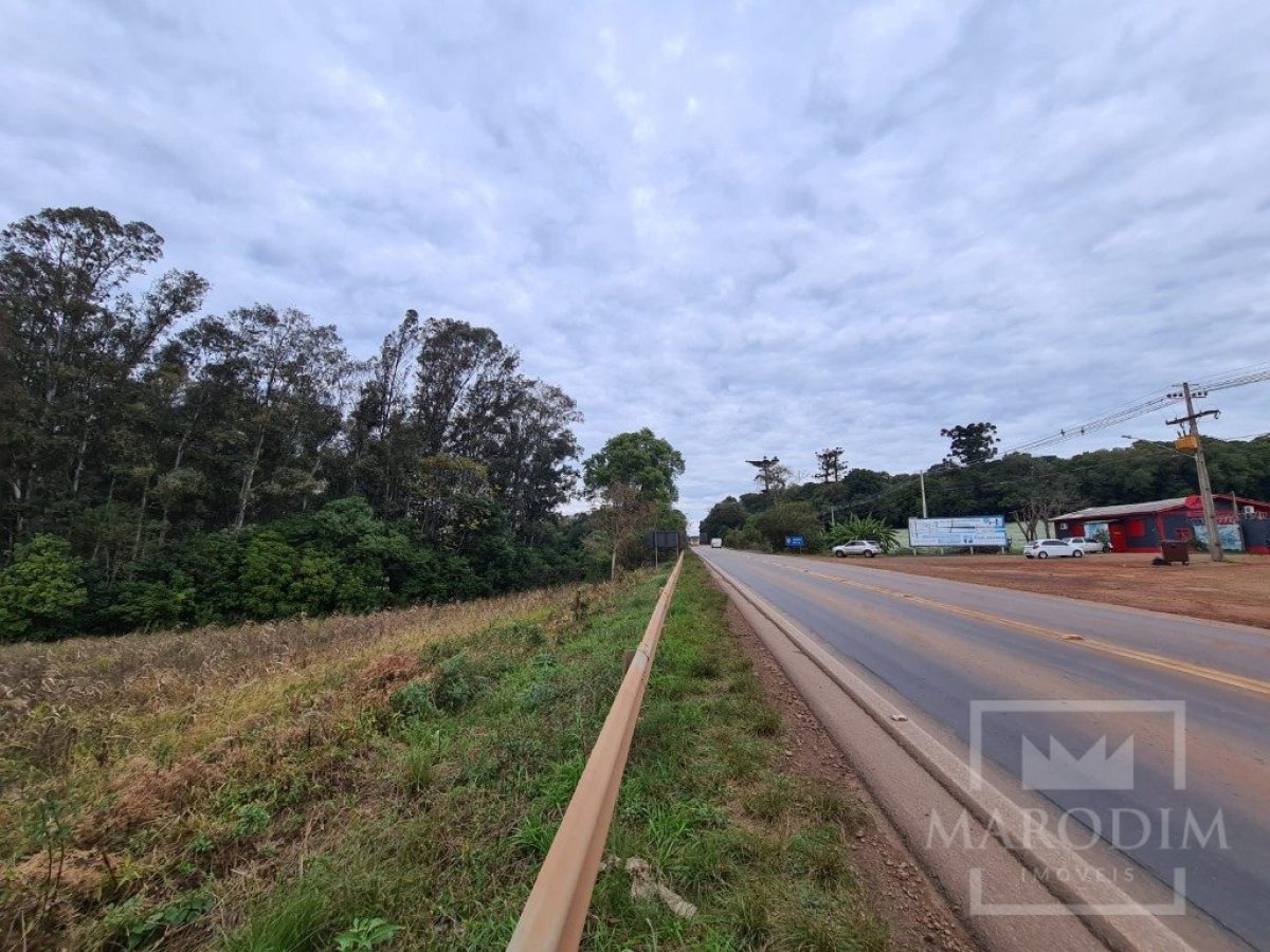 Área com 10977m², Nao suíte, no bairro Borges de Medeiros em Marau