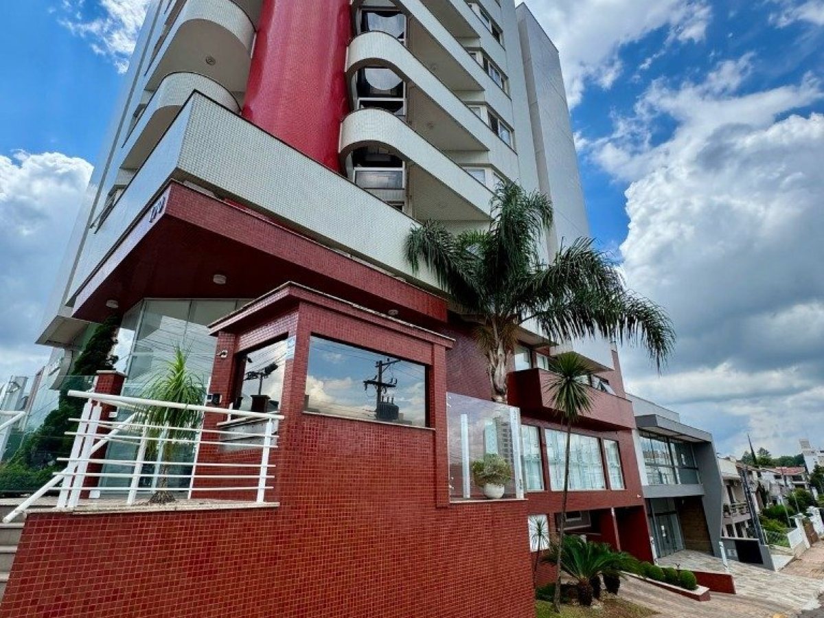 Apartamento com 114m², 3 dormitórios, Sim suíte, 2 vagas, no bairro Centro em Marau