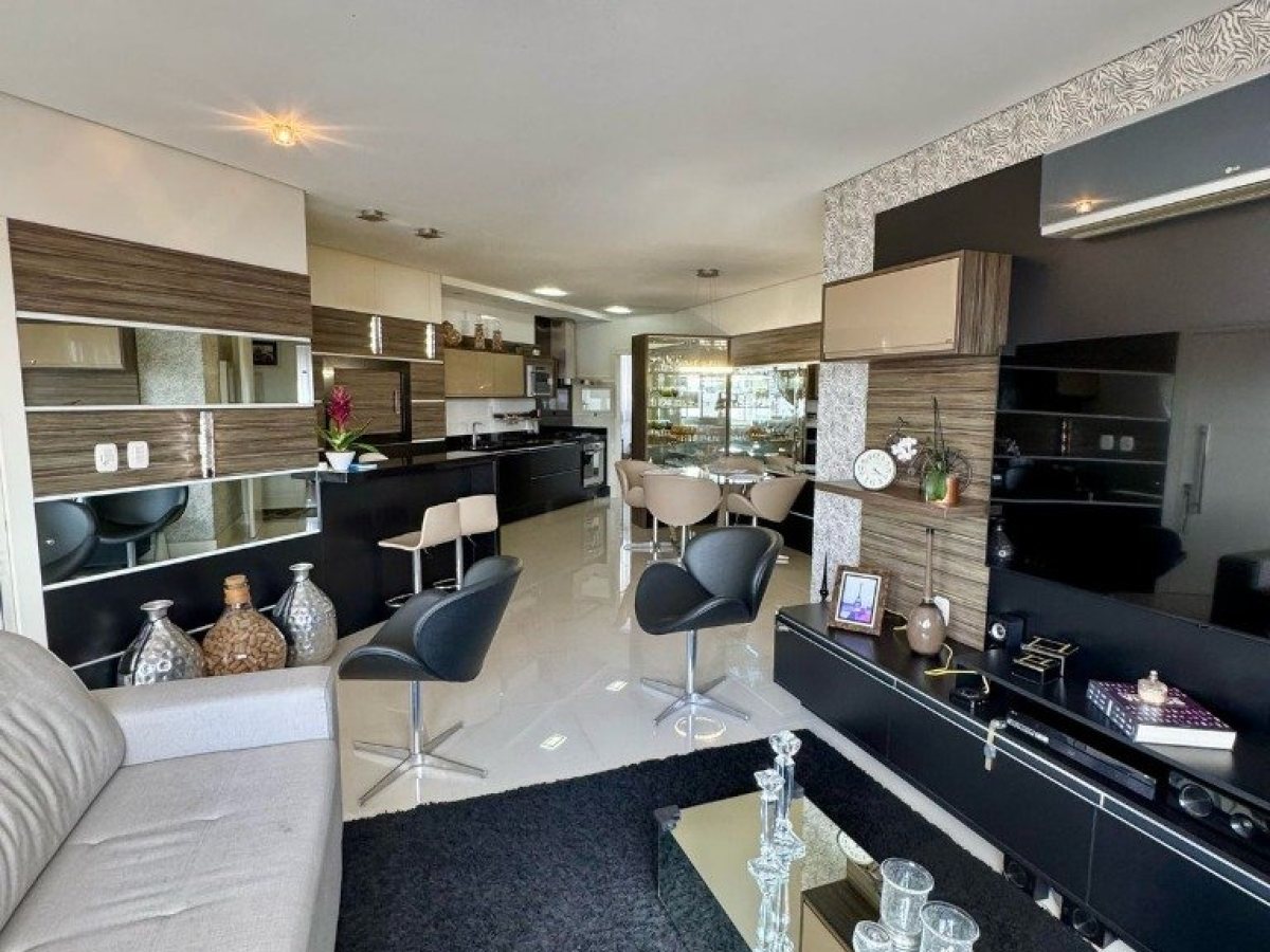 Apartamento com 114m², 3 dormitórios, Sim suíte, 2 vagas, no bairro Centro em Marau