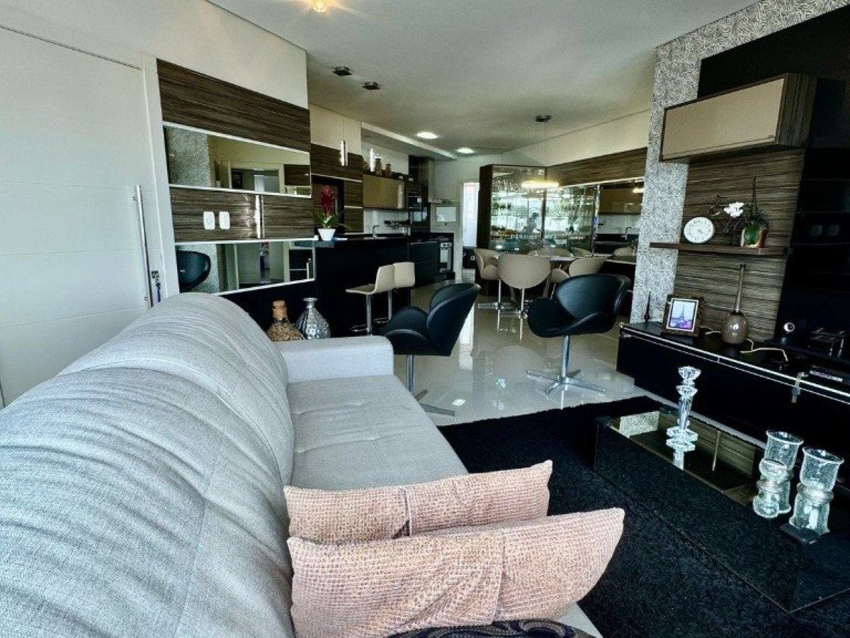 Apartamento com 114m², 3 dormitórios, Sim suíte, 2 vagas, no bairro Centro em Marau