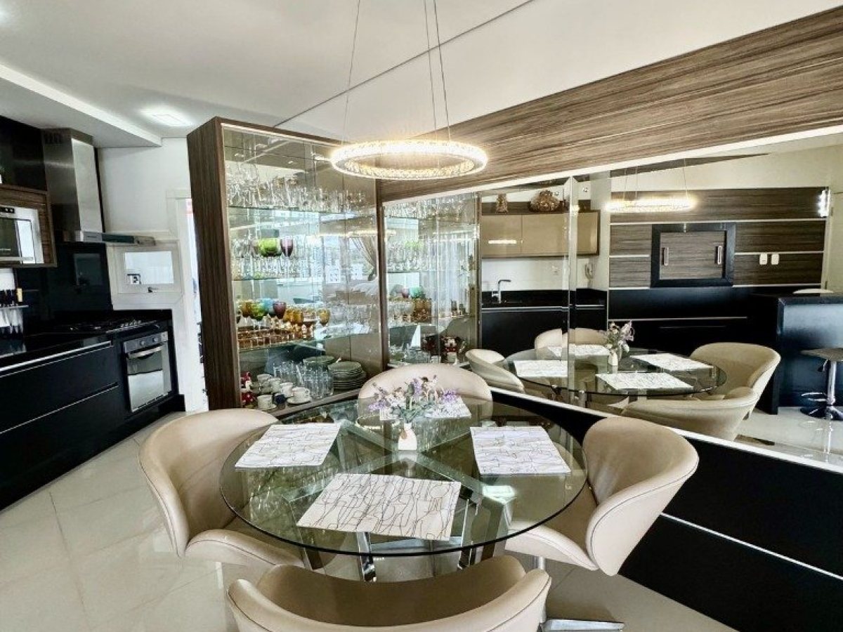 Apartamento com 114m², 3 dormitórios, Sim suíte, 2 vagas, no bairro Centro em Marau