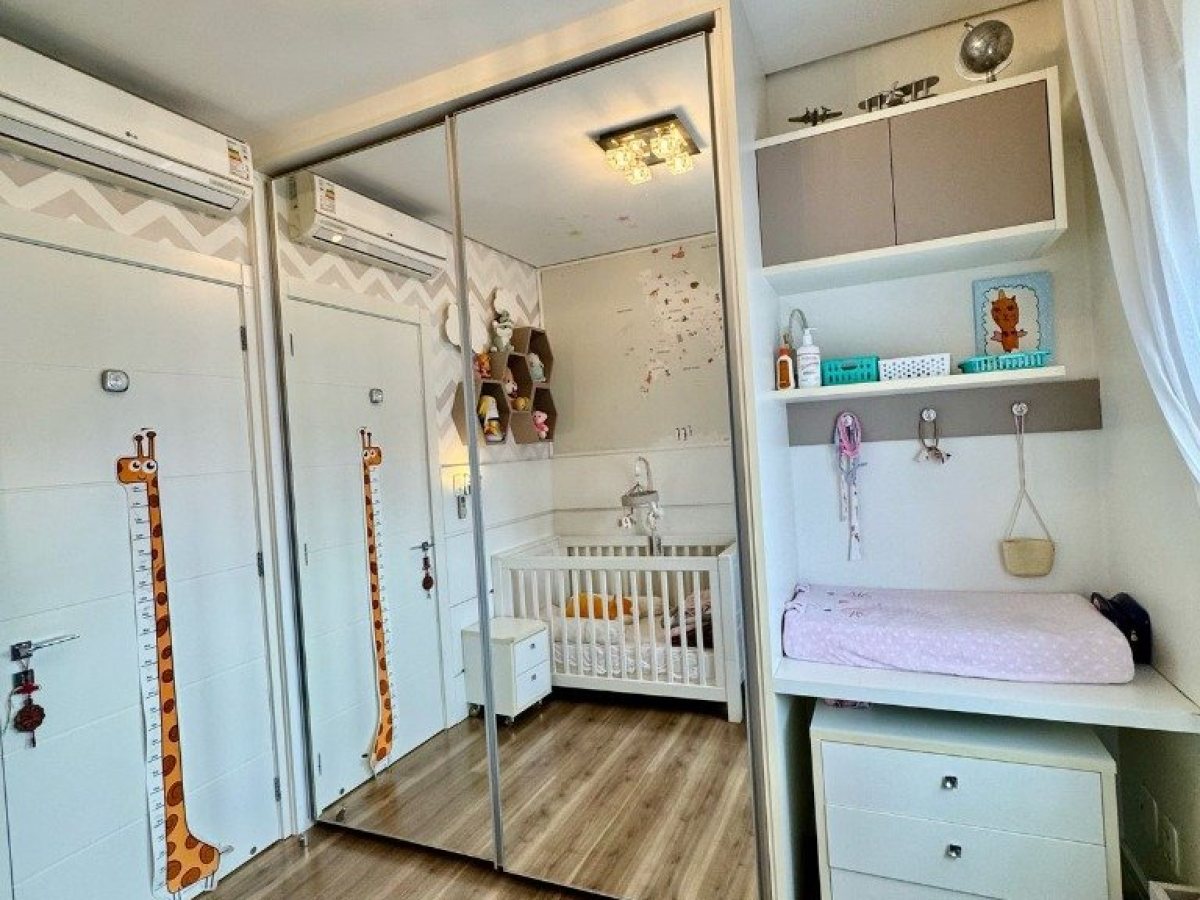 Apartamento com 114m², 3 dormitórios, Sim suíte, 2 vagas, no bairro Centro em Marau