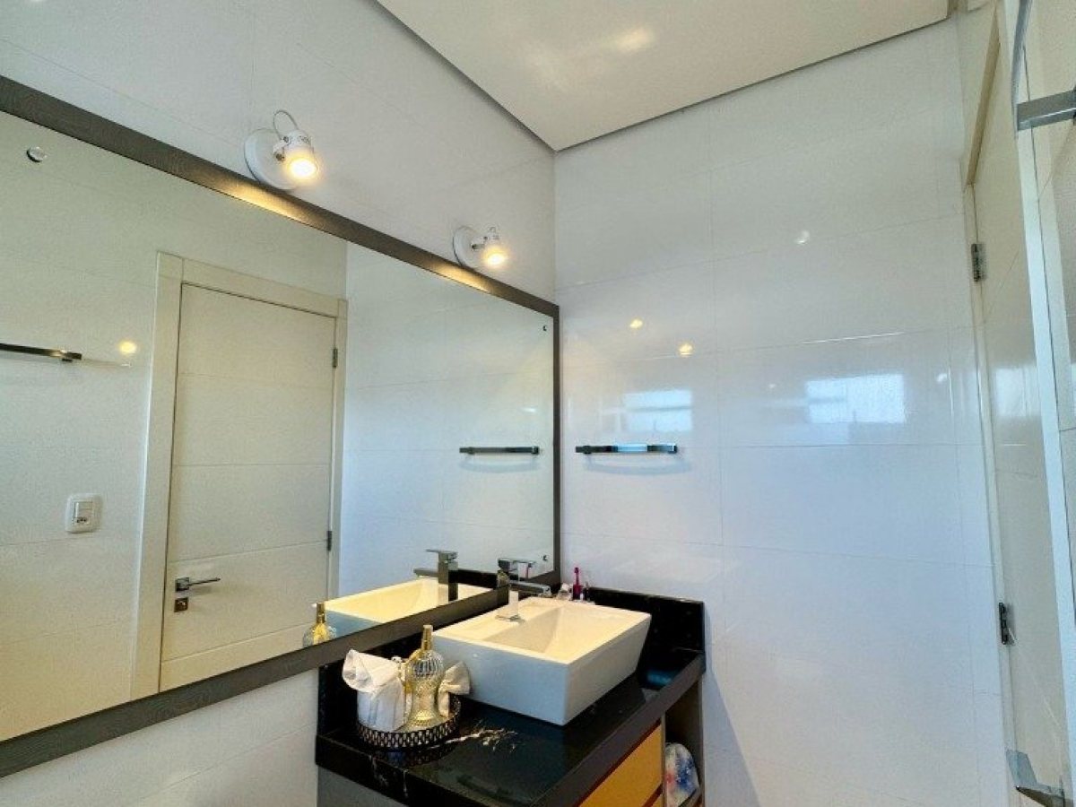 Apartamento com 114m², 3 dormitórios, Sim suíte, 2 vagas, no bairro Centro em Marau