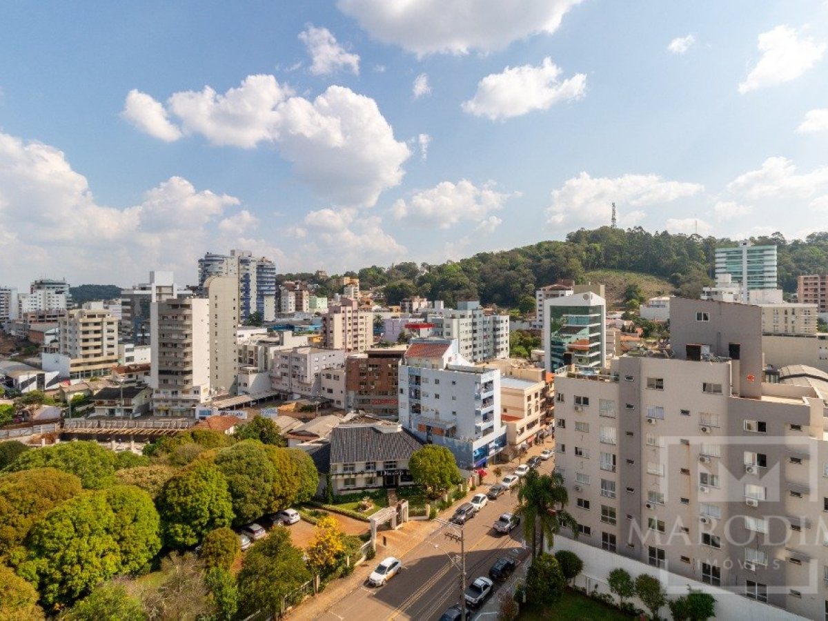 Apartamento com 98m², 3 dormitórios, Sim suíte, 1 vaga, no bairro Centro em Marau