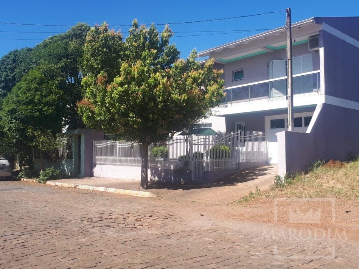 Casa com 274m², 3 dormitórios, Sim suíte, 2 vagas, no bairro Jardim do Sol em Marau