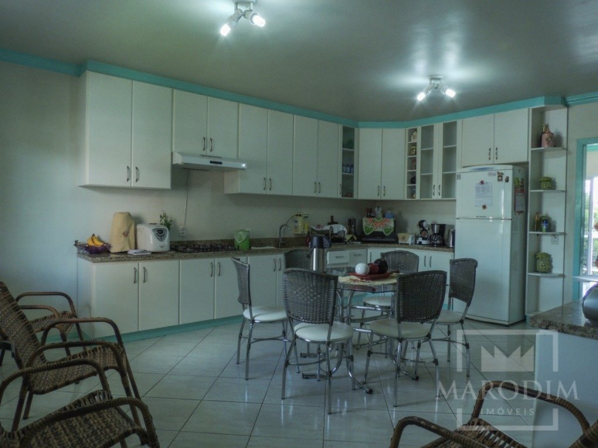 Casa com 274m², 3 dormitórios, Sim suíte, 2 vagas, no bairro Jardim do Sol em Marau