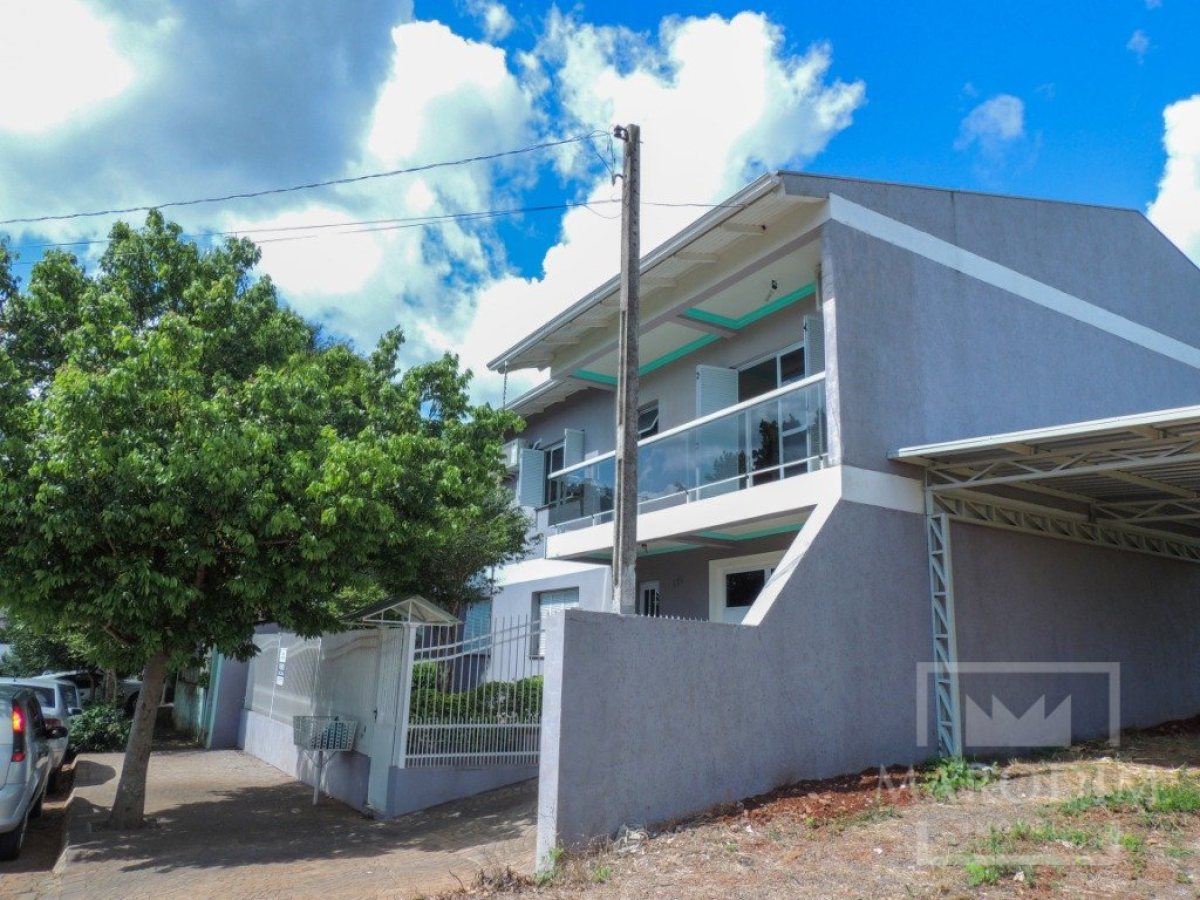 Casa com 274m², 3 dormitórios, Sim suíte, 2 vagas, no bairro Jardim do Sol em Marau