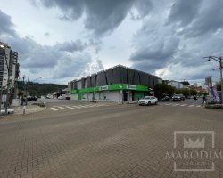 Salas/Conjuntos com 750m², Nao suíte, no bairro Centro em Marau