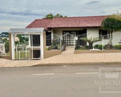 Casa com 240m², 4 dormitórios, Nao suíte, no bairro Santa Lucia em Marau