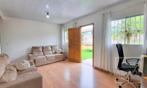 Casa com 146m², 3 dormitórios, Nao suíte, 1 vaga, no bairro Frei Adelar em Marau