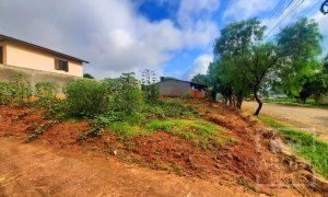 Terreno com 325m², Nao suíte, no bairro Santa Lúcia em Marau