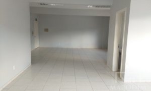 Salas/Conjuntos com 70m², Nao suíte, no bairro Centro em Marau