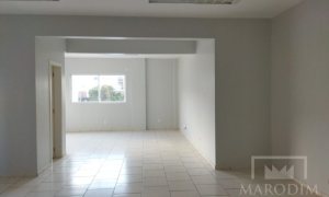 Salas/Conjuntos com 70m², Nao suíte, no bairro Centro em Marau