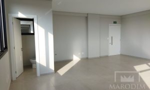 Salas/Conjuntos com 68m², Nao suíte, no bairro Centro em Marau
