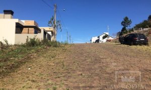 Terreno com 379m², Nao suíte, no bairro Loteamento Girardi em Marau