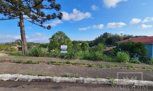 Terreno com 645m², Nao suíte, no bairro Loteamento Falquembach em Marau