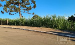 Terreno com 645m², Nao suíte, no bairro Loteamento Falquembach em Marau
