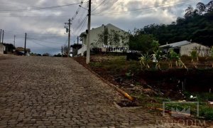 Terreno com 393m², Nao suíte, no bairro Loteamento Girardi em Marau