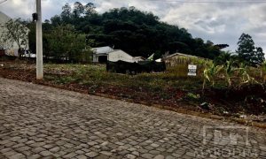 Terreno com 393m², Nao suíte, no bairro Loteamento Girardi em Marau