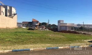 Terreno com 358m², Nao suíte, no bairro Frei Adelar em Marau
