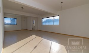 Salas/Conjuntos com 76m², Nao suíte, no bairro Centro em Marau