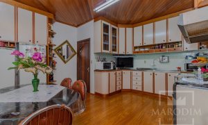 Casa com 250m², 3 dormitórios, Nao suíte, 2 vagas, no bairro Centro em Marau