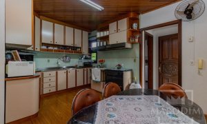 Casa com 250m², 3 dormitórios, Nao suíte, 2 vagas, no bairro Centro em Marau